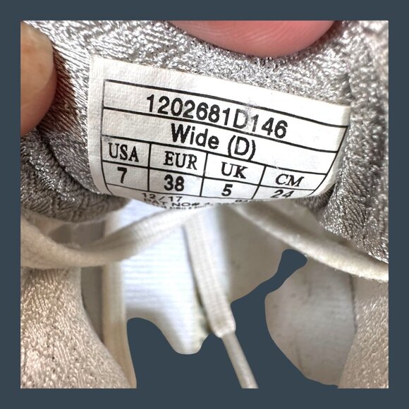 Brooks Adrenaline GTS 19 Shoes Womens 7 WIDE Running Sneakers Athletic White SEE - Picture 6 of 15